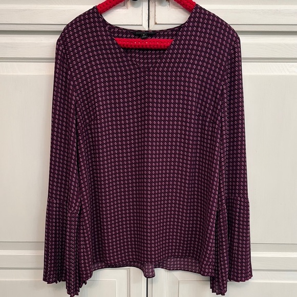 Banana Republic Purple Women's blouse with flared sleeves. Size M. - Picture 1 of 9